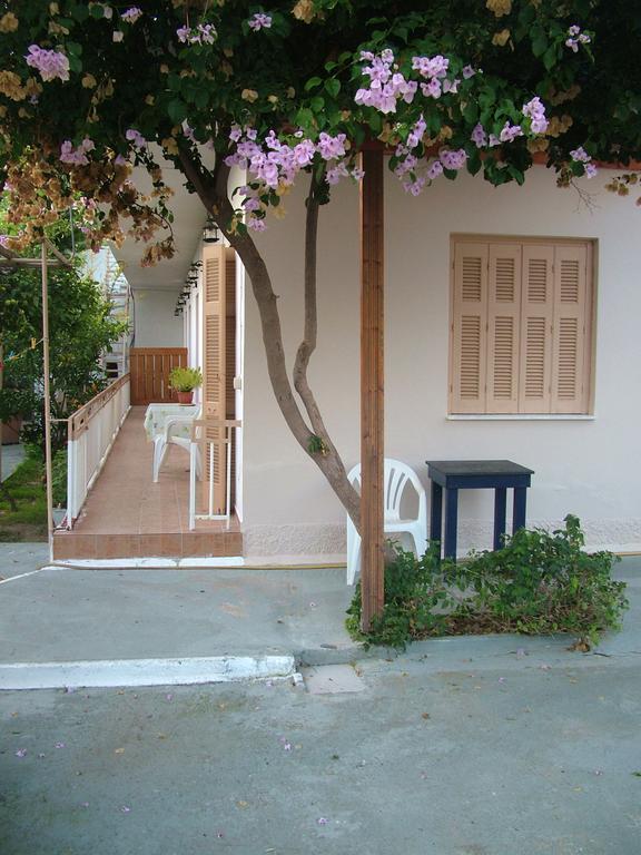 George'S Apartment Agia Marina  Chambre photo