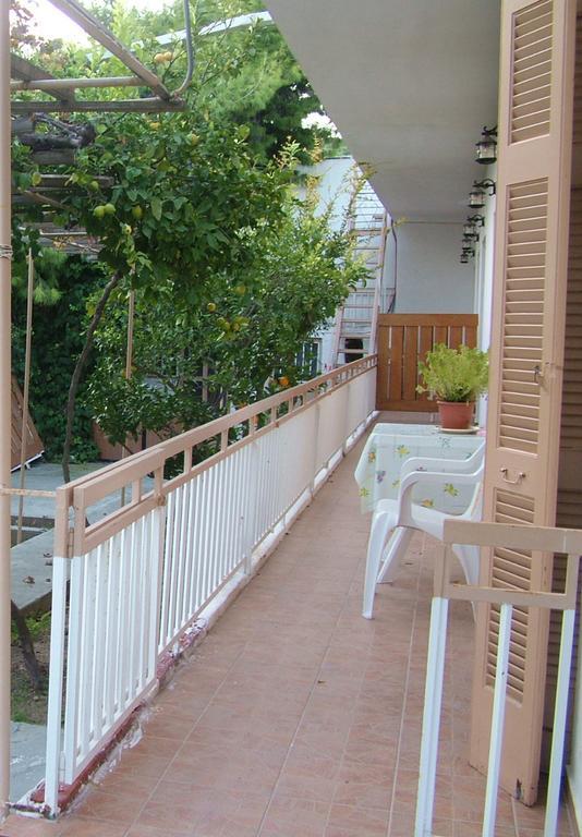 George'S Apartment Agia Marina  Chambre photo